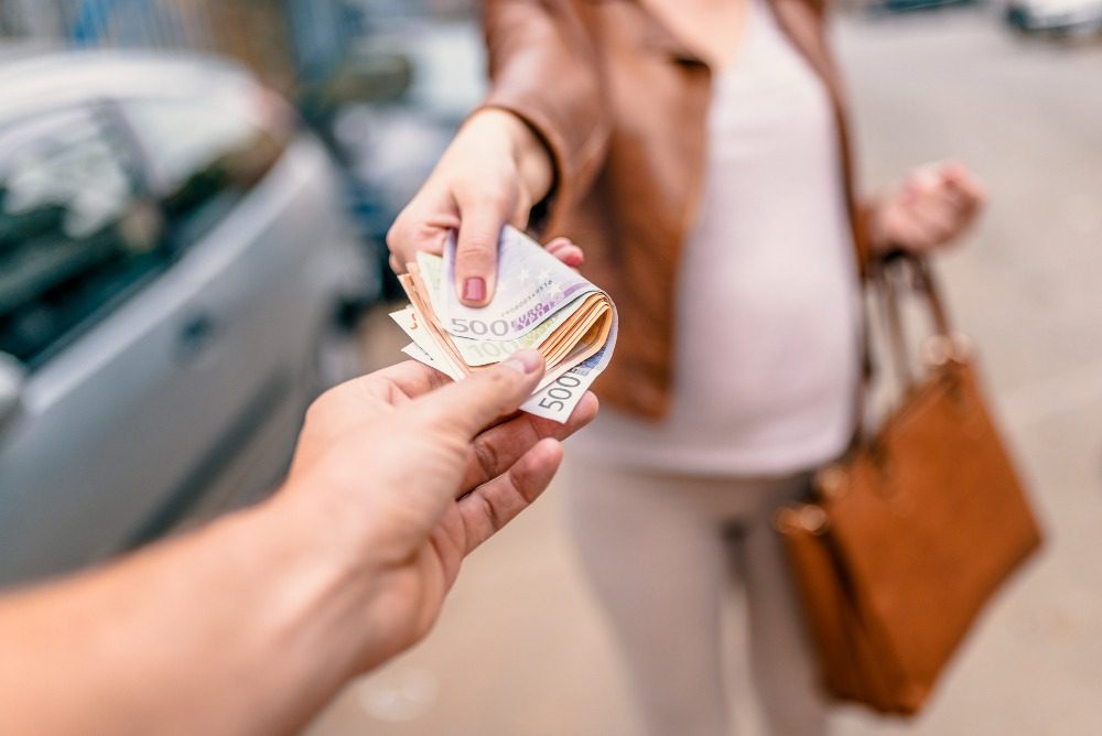 Как узнать про алиментный долг