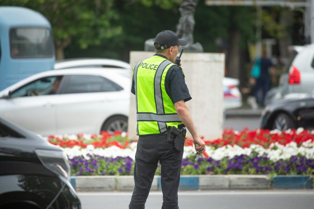 Остановка автомобиля инспектором ДПС