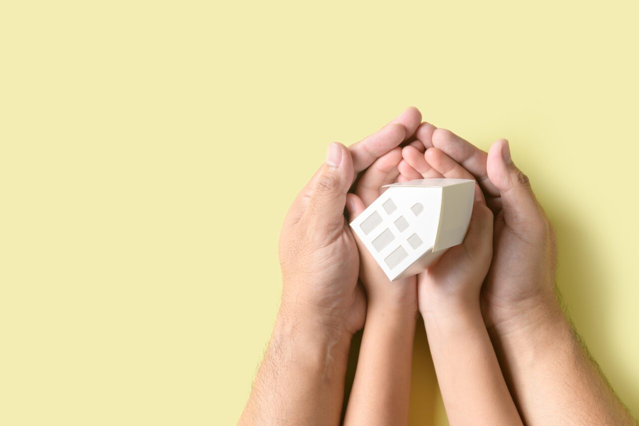 Как продать квартиру в ипотеке с материнским капиталом: условия и требования