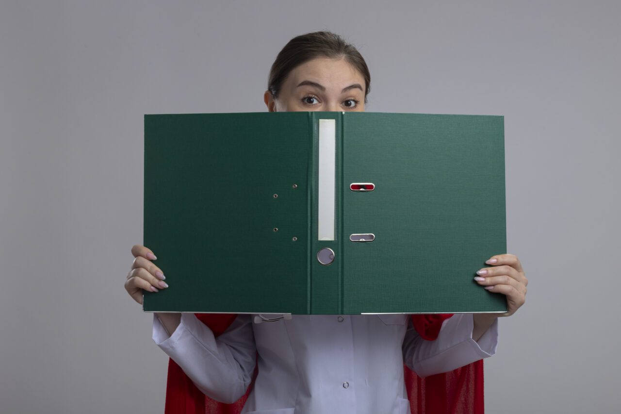 Как получить трудовую книжку — нюансы передачи и нормы права