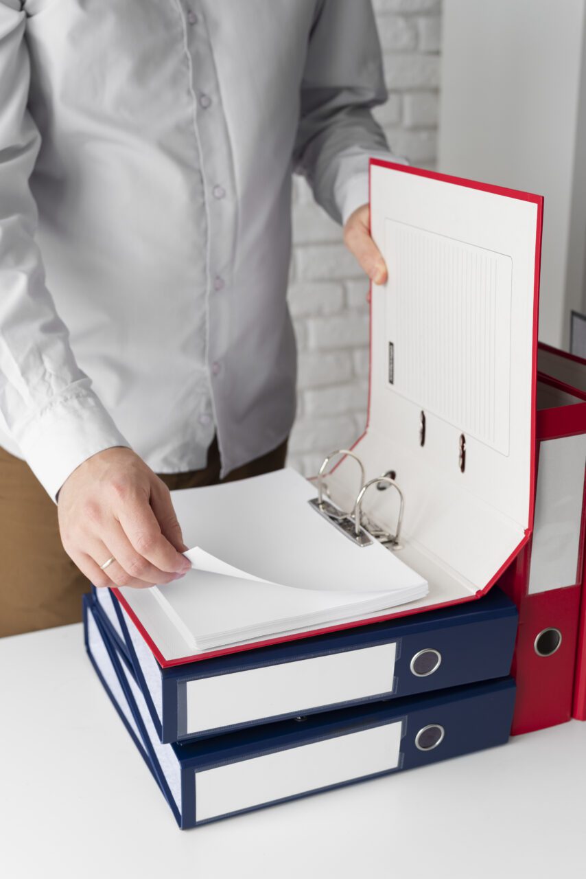 Как получить трудовую книжку — нюансы передачи и нормы права