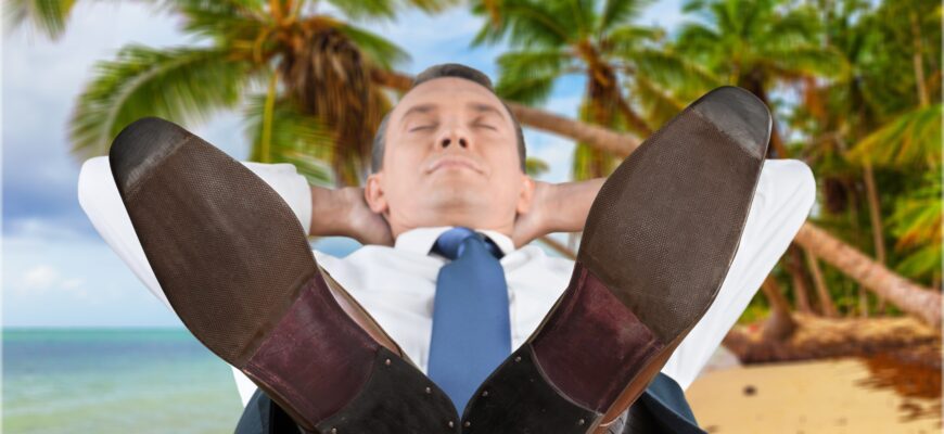 Может ли сотрудник уволиться по собственному желанию, находясь в отпуске?