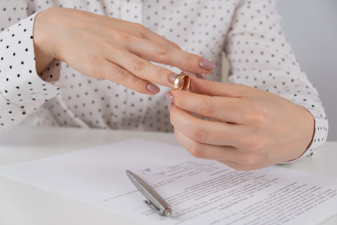 Брачный договор при ипотеке во время брака, образец, как оформить?