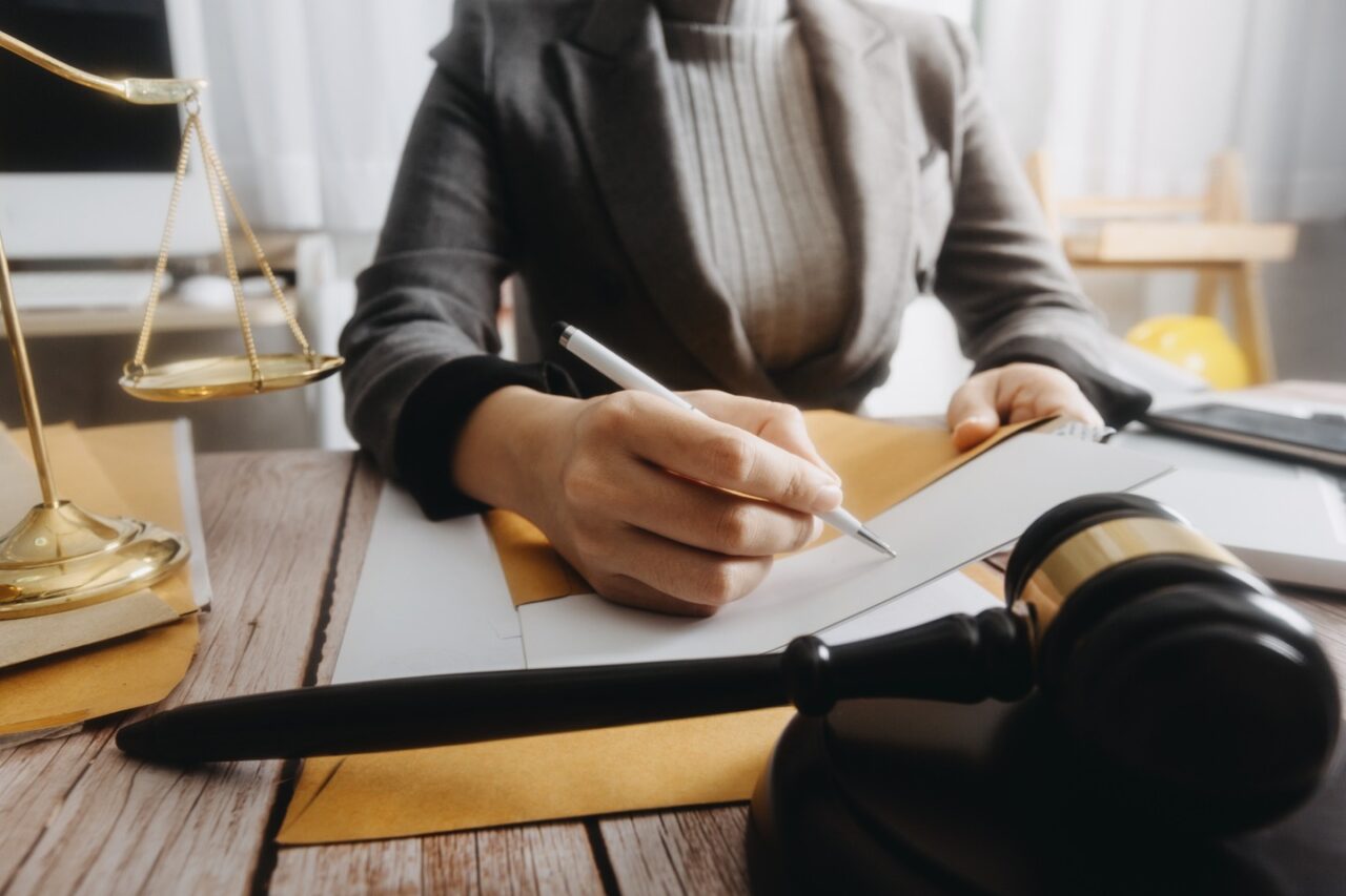 Замена СНИЛС при смене фамилии в браке