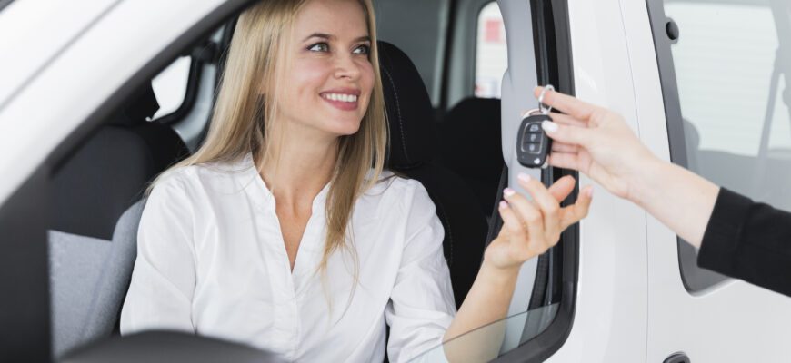 Доверенность на регистрацию автомобиля в ГИБДД: образец и бланк (от собственника)