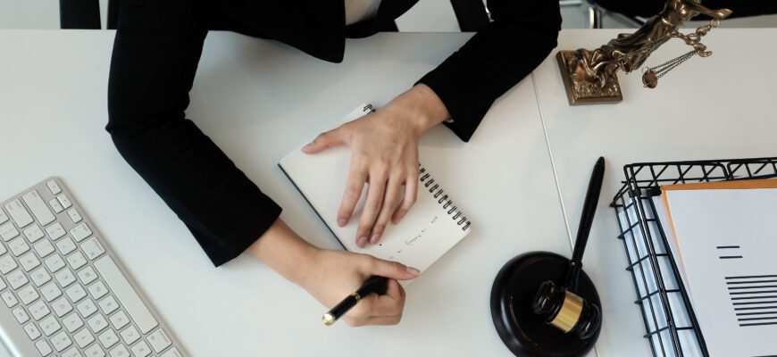 Деятельность прокурора: условия, сколько получает, рутина или интересная работа